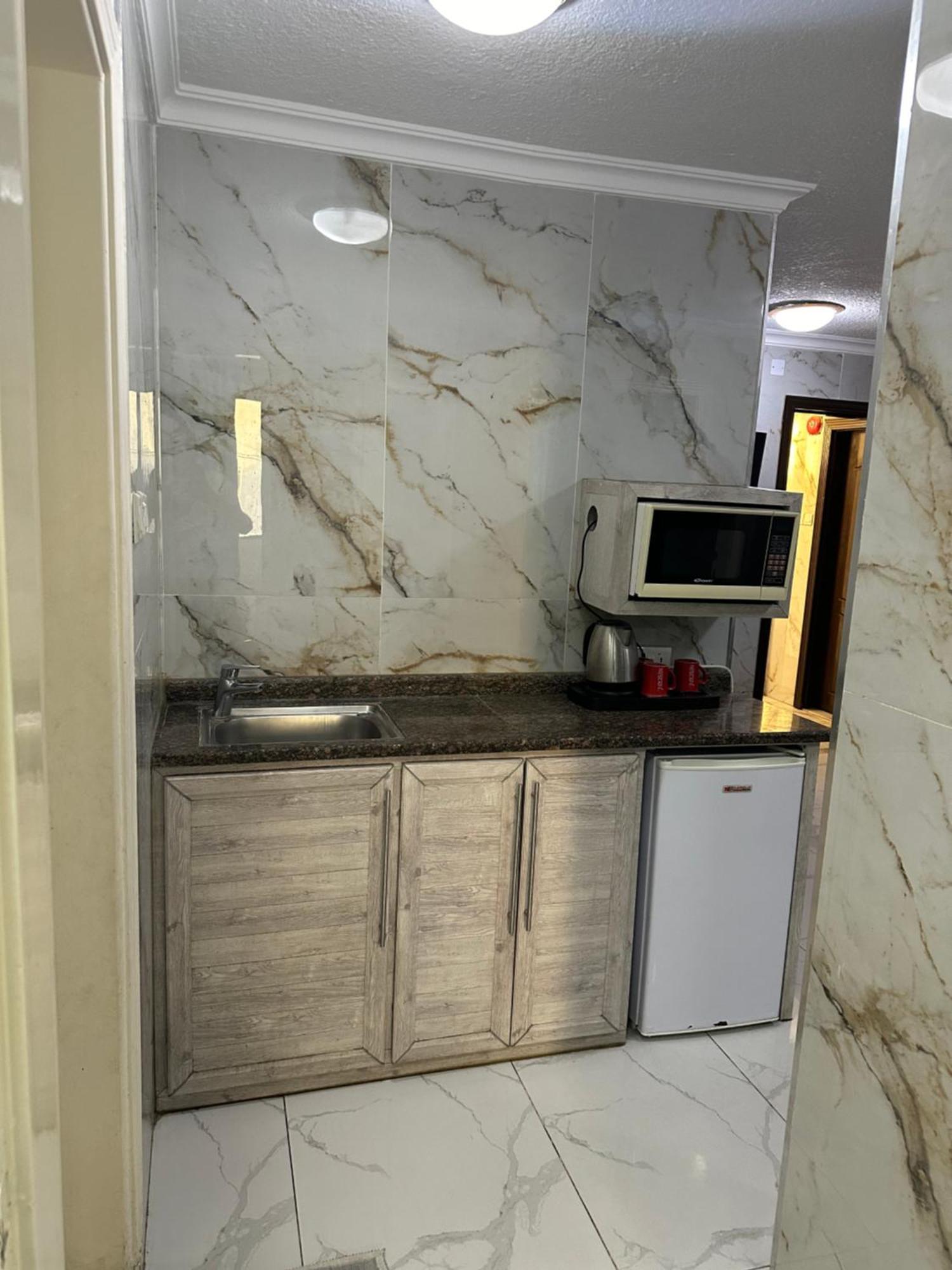 Arwahotel Apartments اروى للشقق الفندقية Акаба Екстер'єр фото